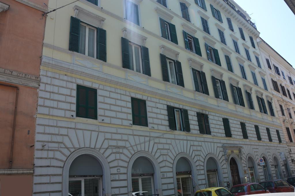 Luxury Apartment In Rattazzi Rome Bagian luar foto